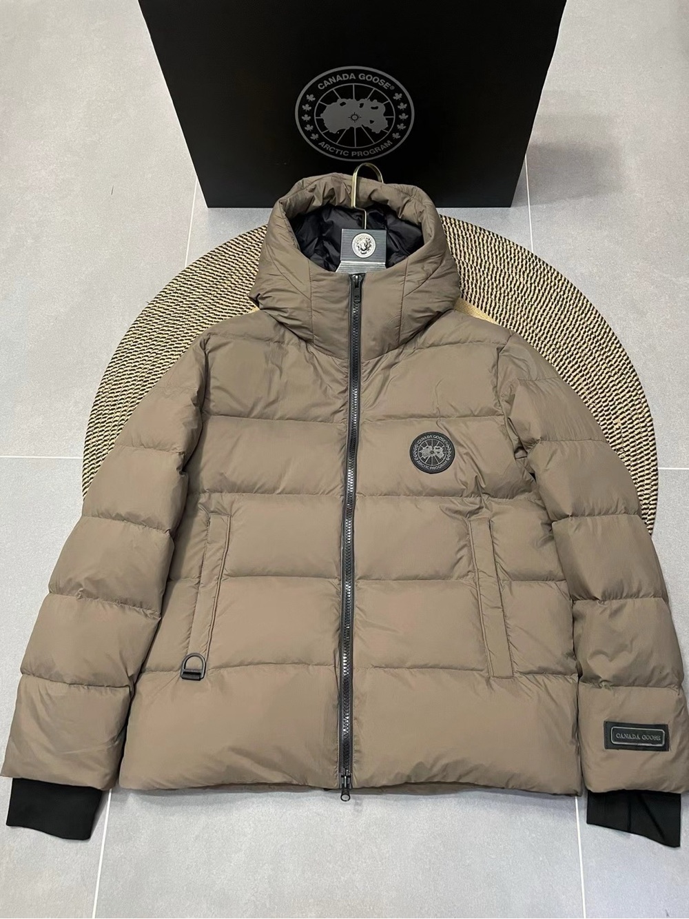 Canada Goose Women's Puffer Jacket - Taupe Brown